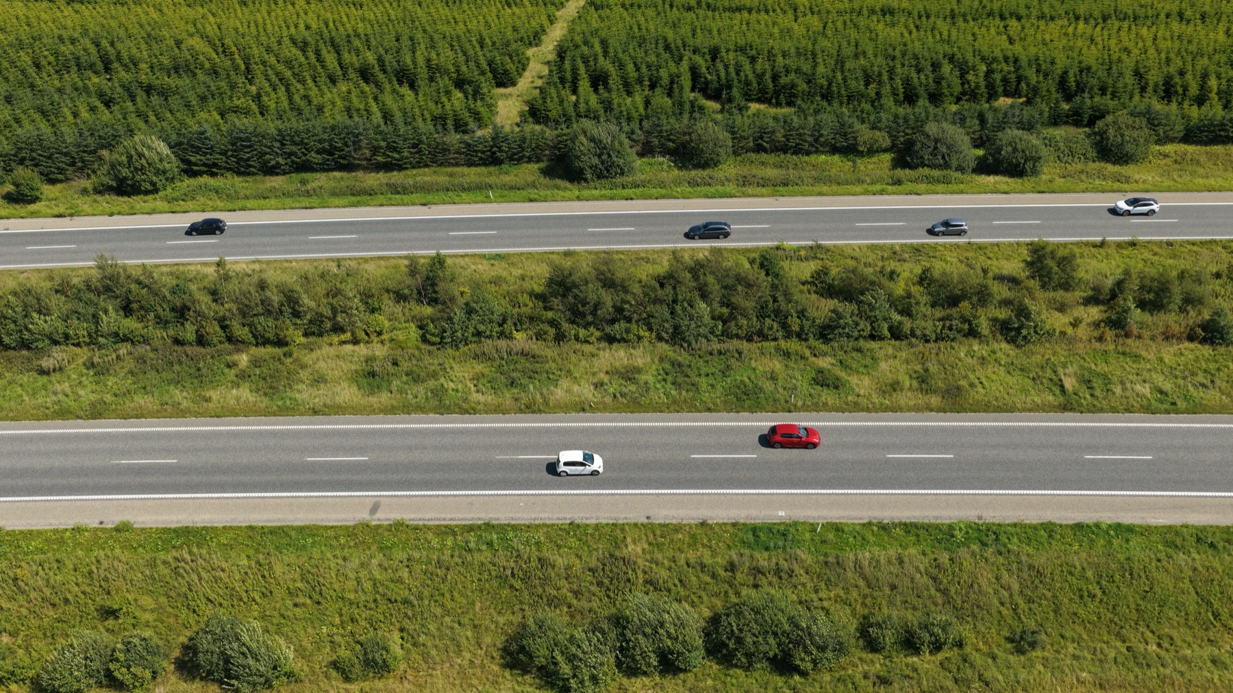 Auto op de snelweg